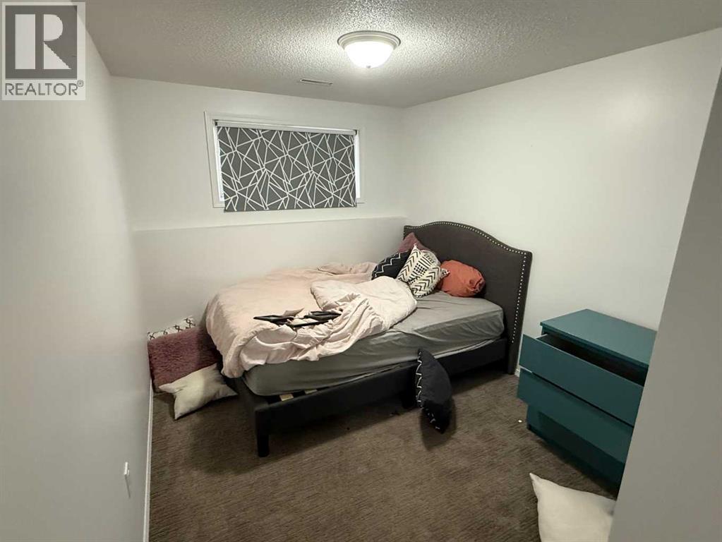 Photo 12 of 725 Taylor Road Se, Medicine Hat AB