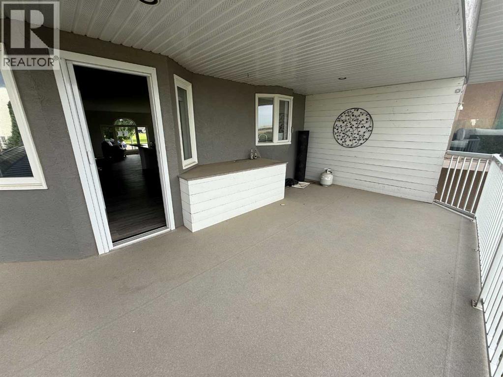 Photo 15 of 725 Taylor Road Se, Medicine Hat AB