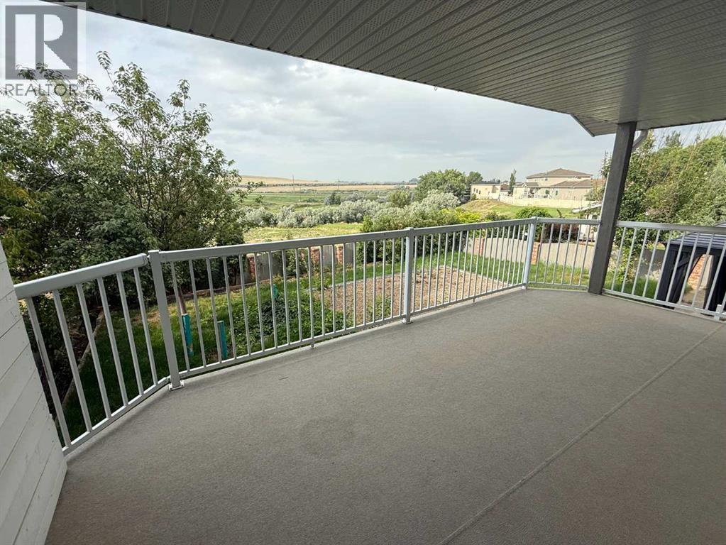 Photo 10 of 725 Taylor Road Se, Medicine Hat AB