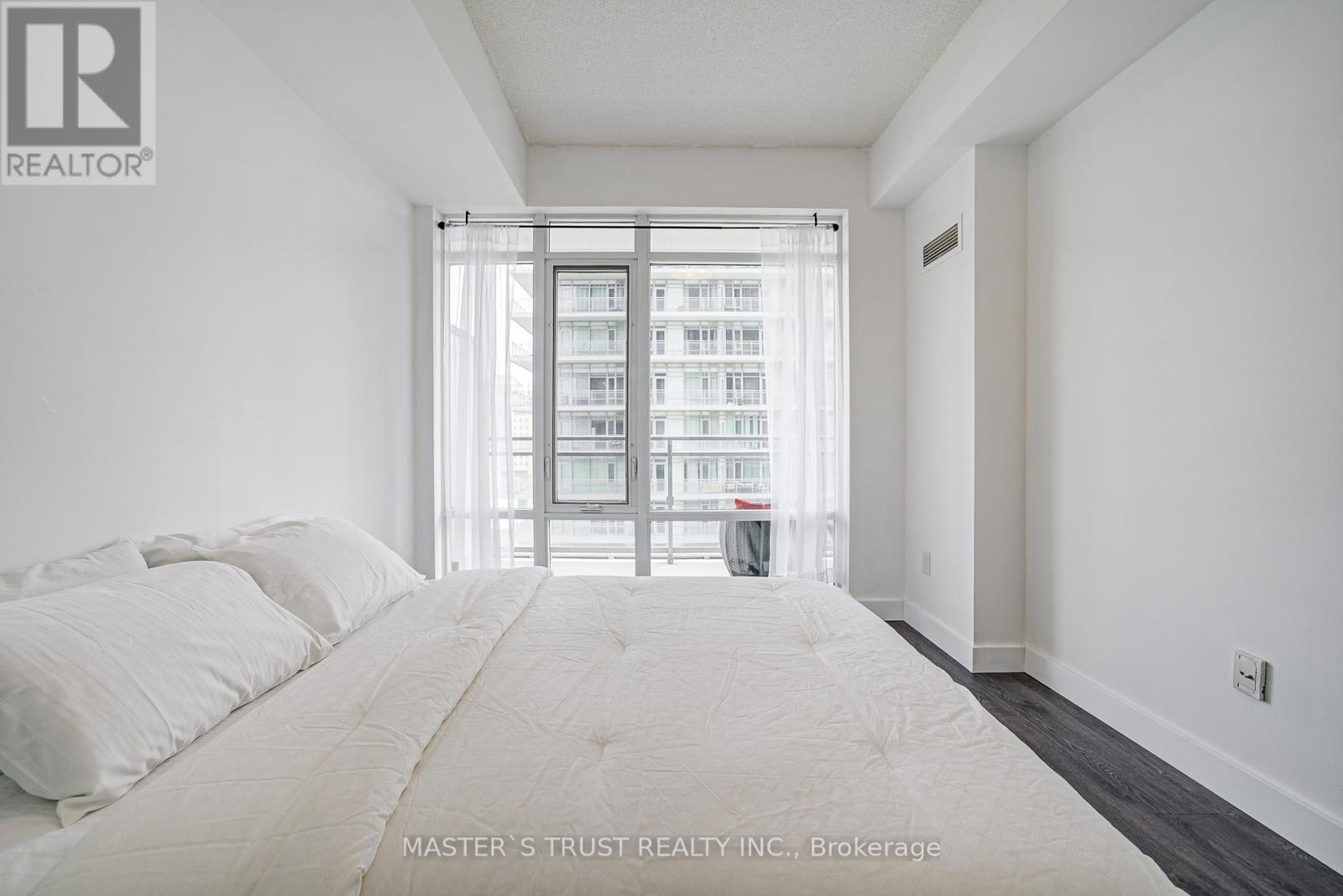 Photo 40 of 1203 360 Square One Drive, Mississauga ON