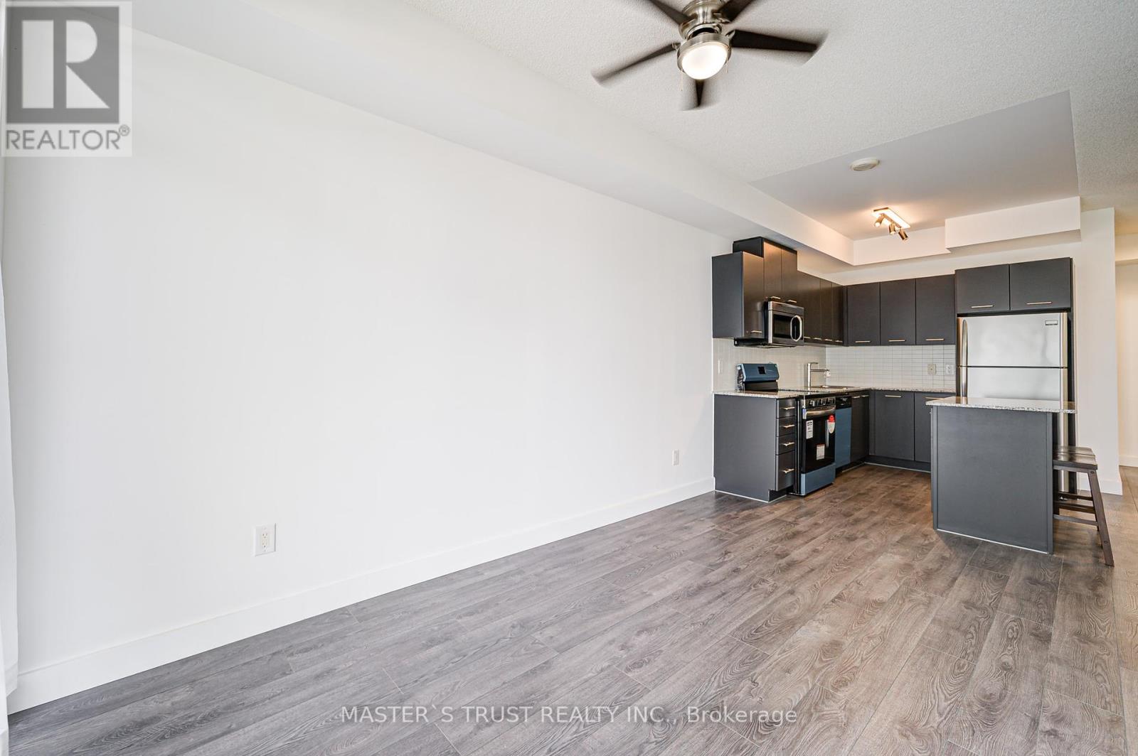 Photo 5 of 1203 360 Square One Drive, Mississauga ON