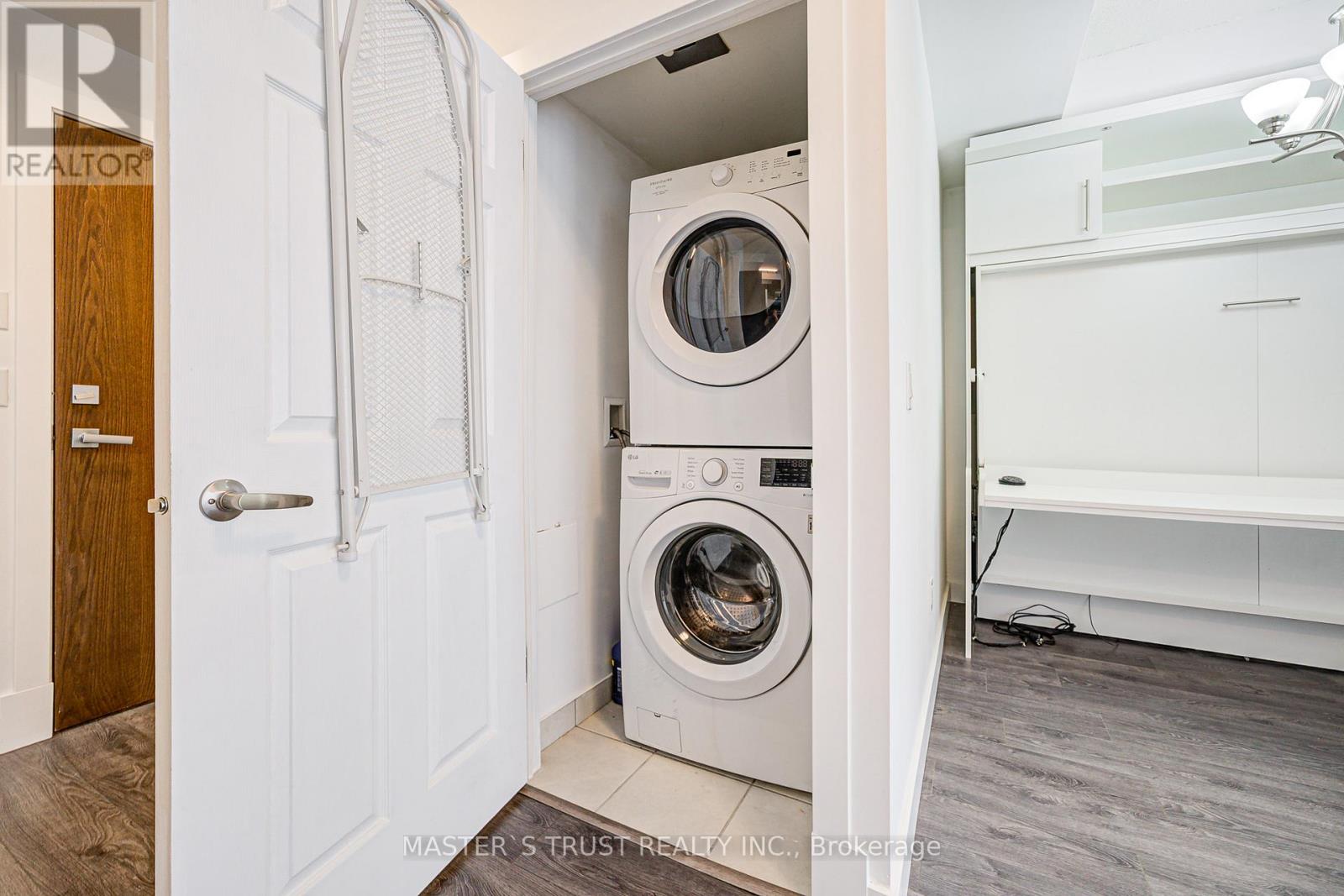 Photo 6 of 1203 360 Square One Drive, Mississauga ON