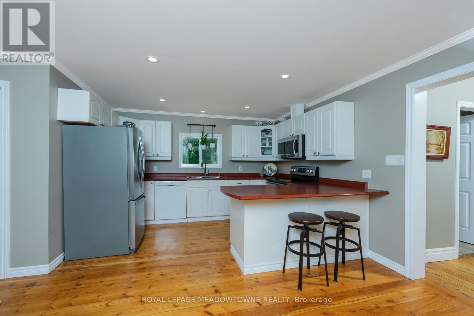 Photo 11 of 12369 Elizabeth Street, Halton Hills ON