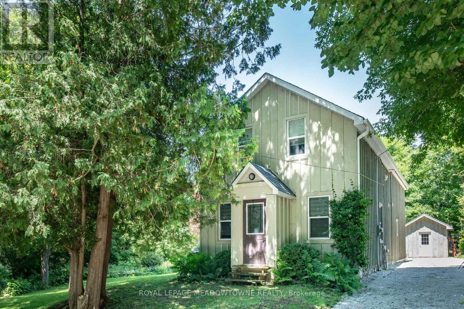 Photo 3 of 12369 Elizabeth Street, Halton Hills ON