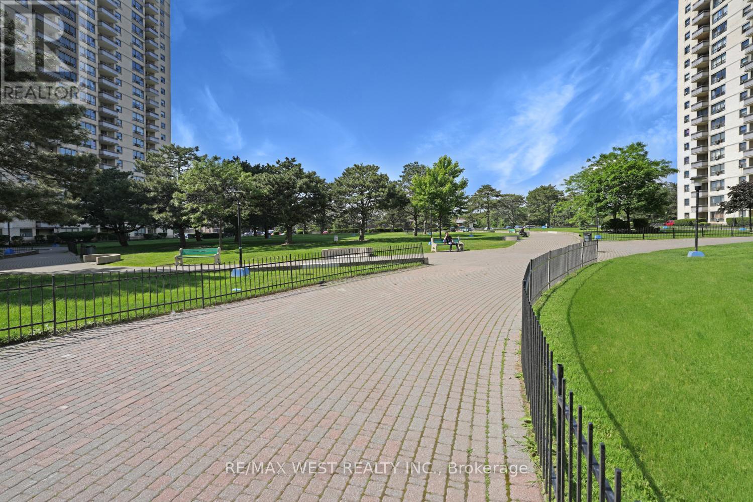 Photo 11 of 1410 370 Dixon Road, Toronto ON