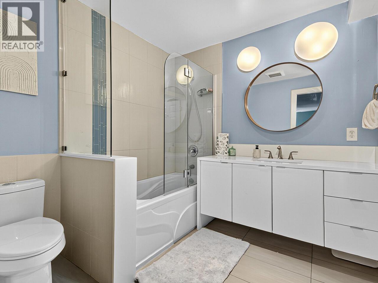 Photo 3 of 3312 Grosvenor Place, Coquitlam BC