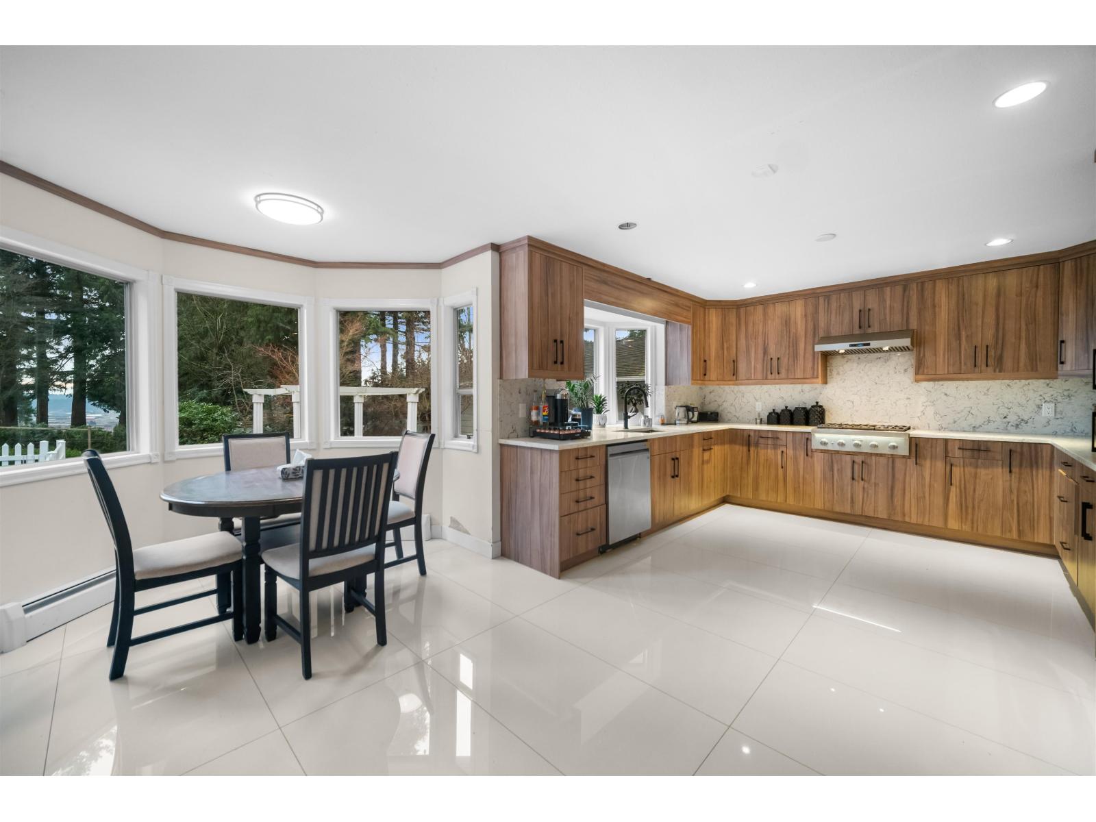 Photo 7 of 13866 56 Avenue, Surrey BC