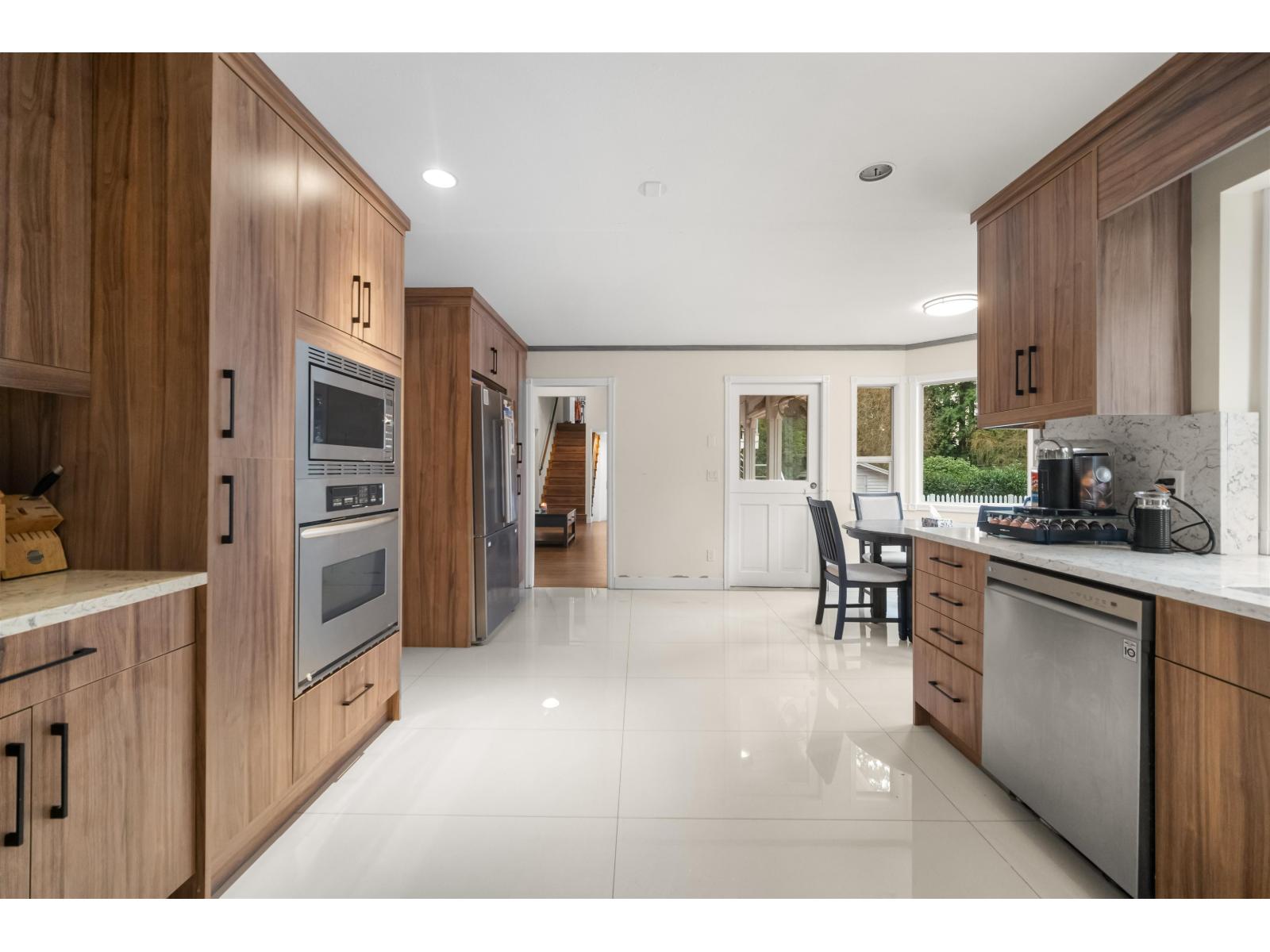 Photo 8 of 13866 56 Avenue, Surrey BC