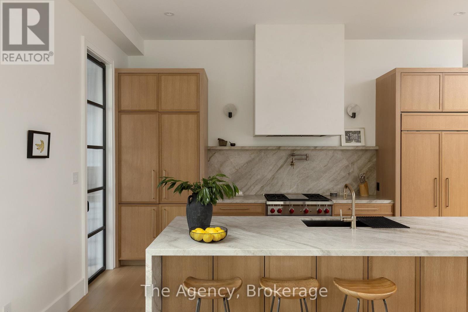 Photo 21 of 203 Weybourne Road, Oakville ON
