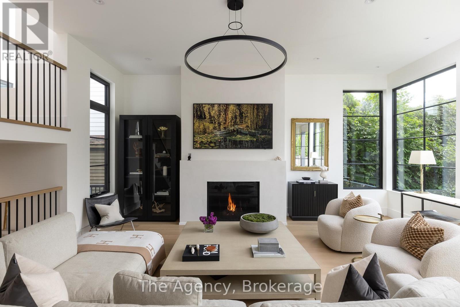Photo 14 of 203 Weybourne Road, Oakville ON
