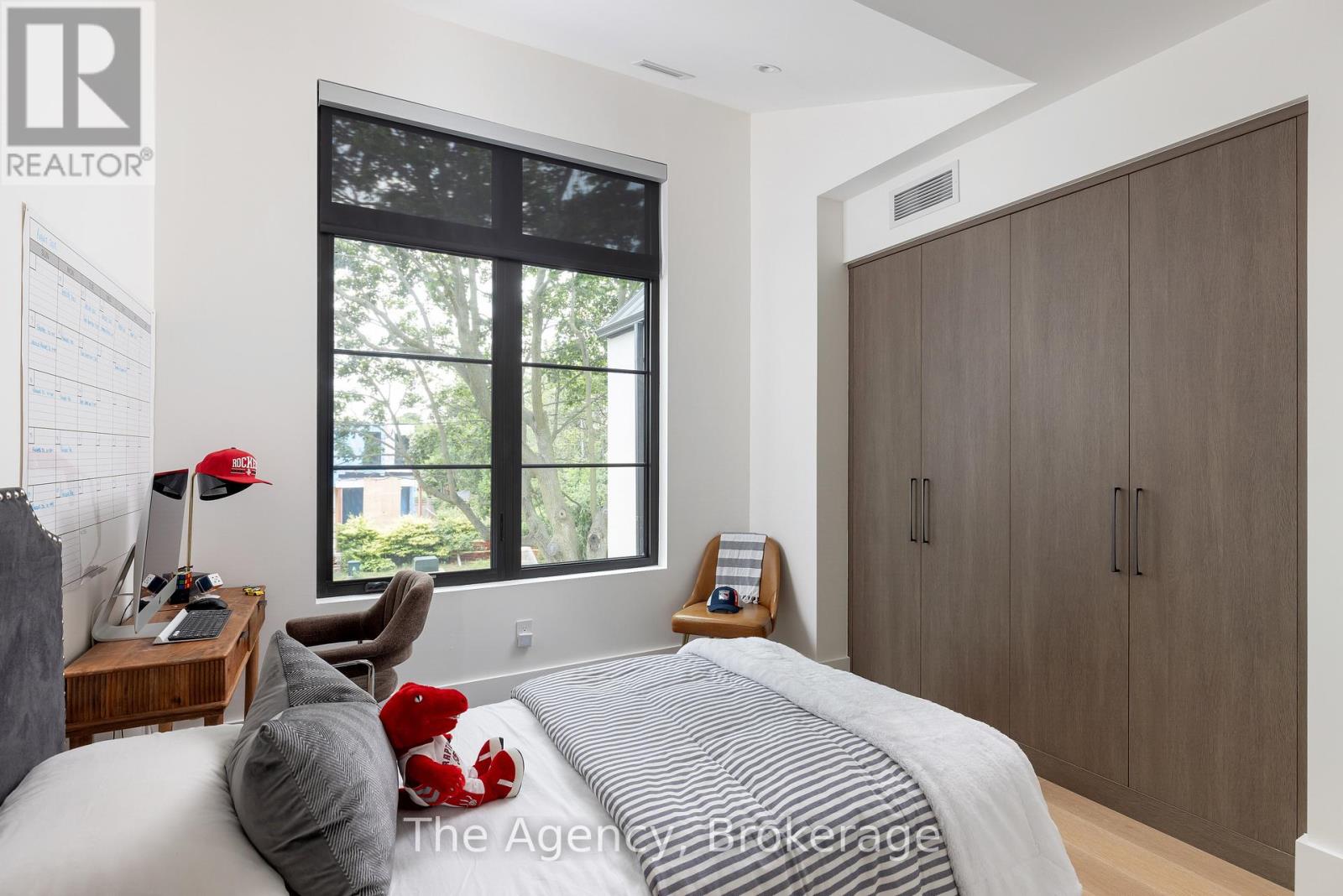 Photo 34 of 203 Weybourne Road, Oakville ON