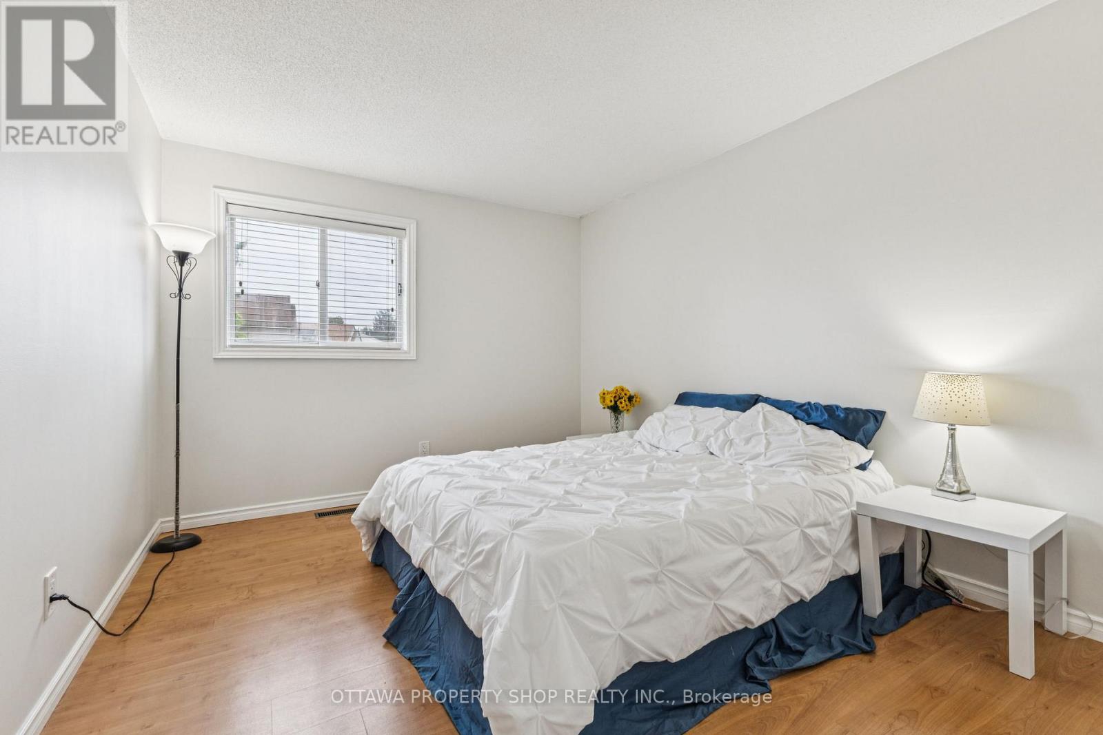 Photo 6 of 67 Gentle Gate Crescent, Ottawa ON