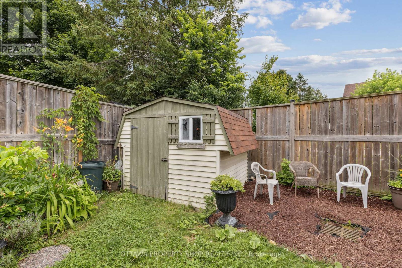 Photo 20 of 67 Gentle Gate Crescent, Ottawa ON
