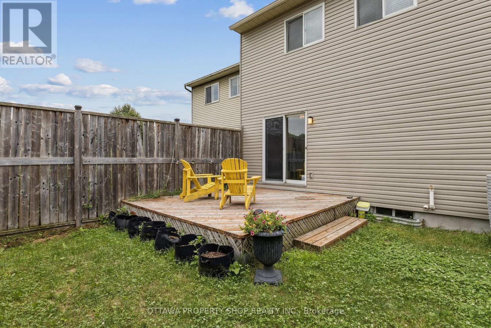 Photo 13 of 67 Gentle Gate Crescent, Ottawa ON