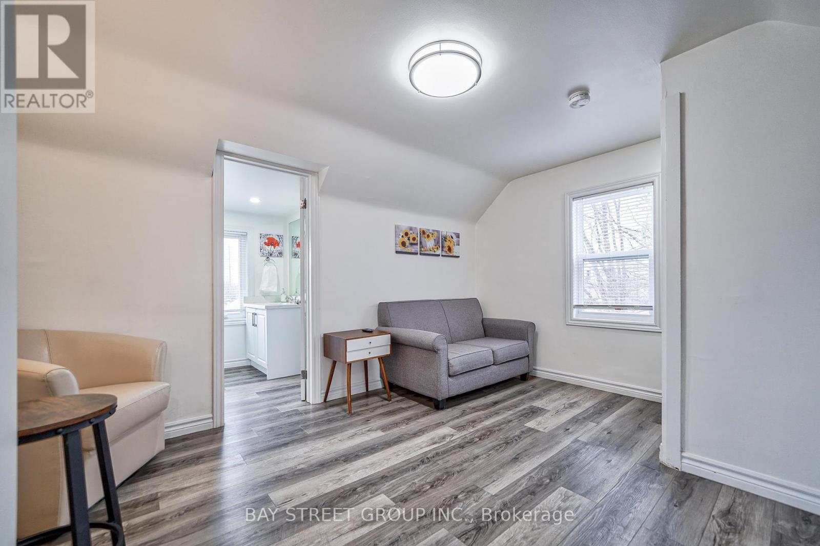 Photo 42 of 5241 Kitchener Street, Niagara Falls ON