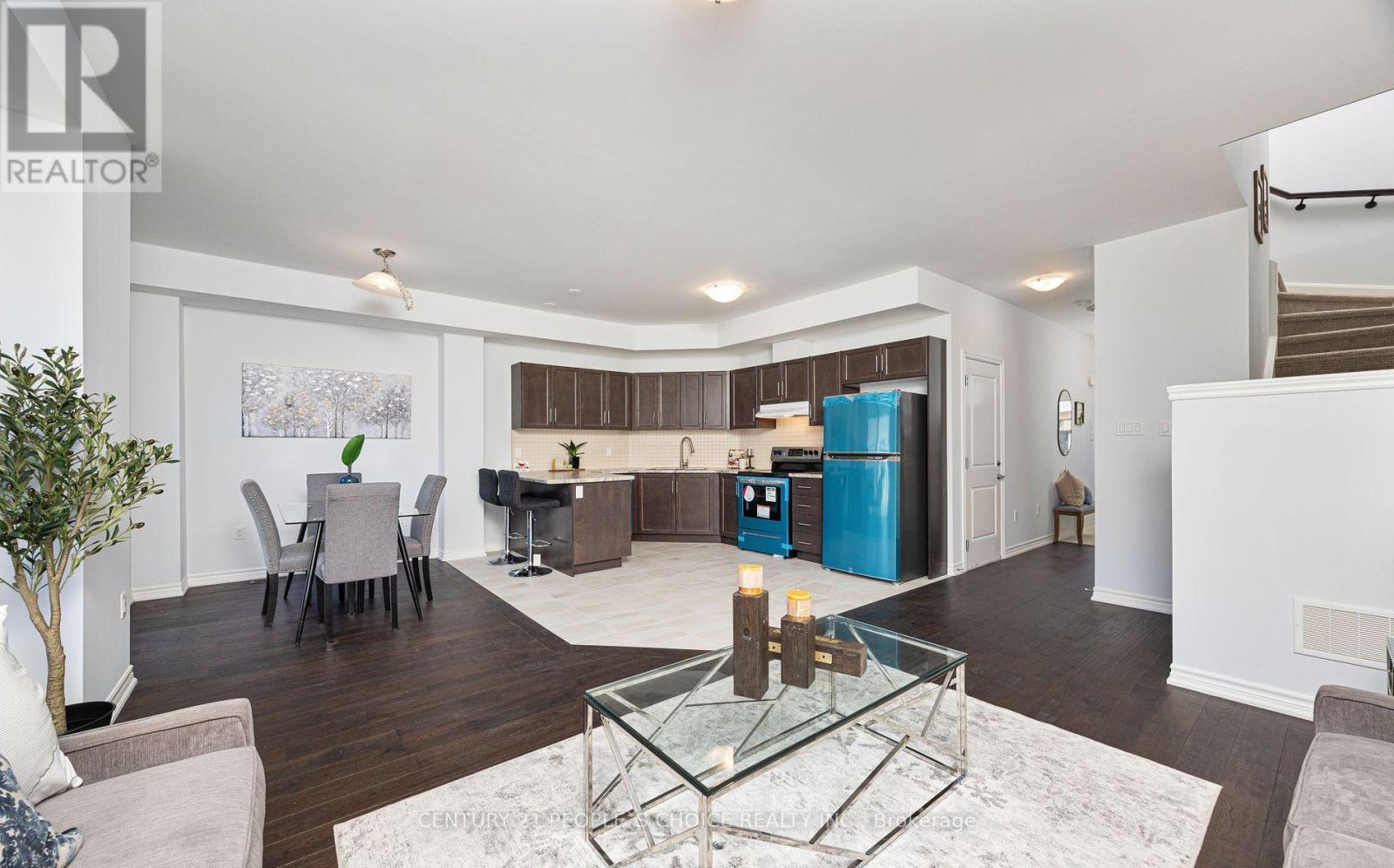 Photo 9 of 77 159 Rosie Street, Blue Mountains ON