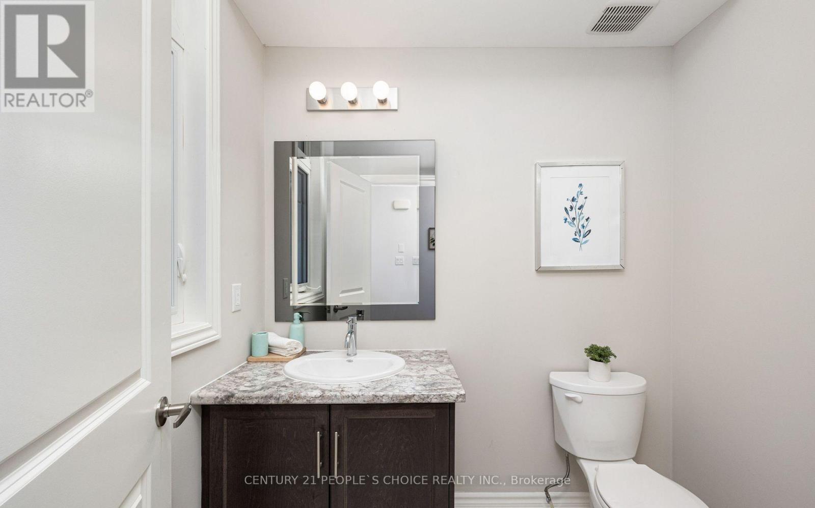 Photo 32 of 77 159 Rosie Street, Blue Mountains ON