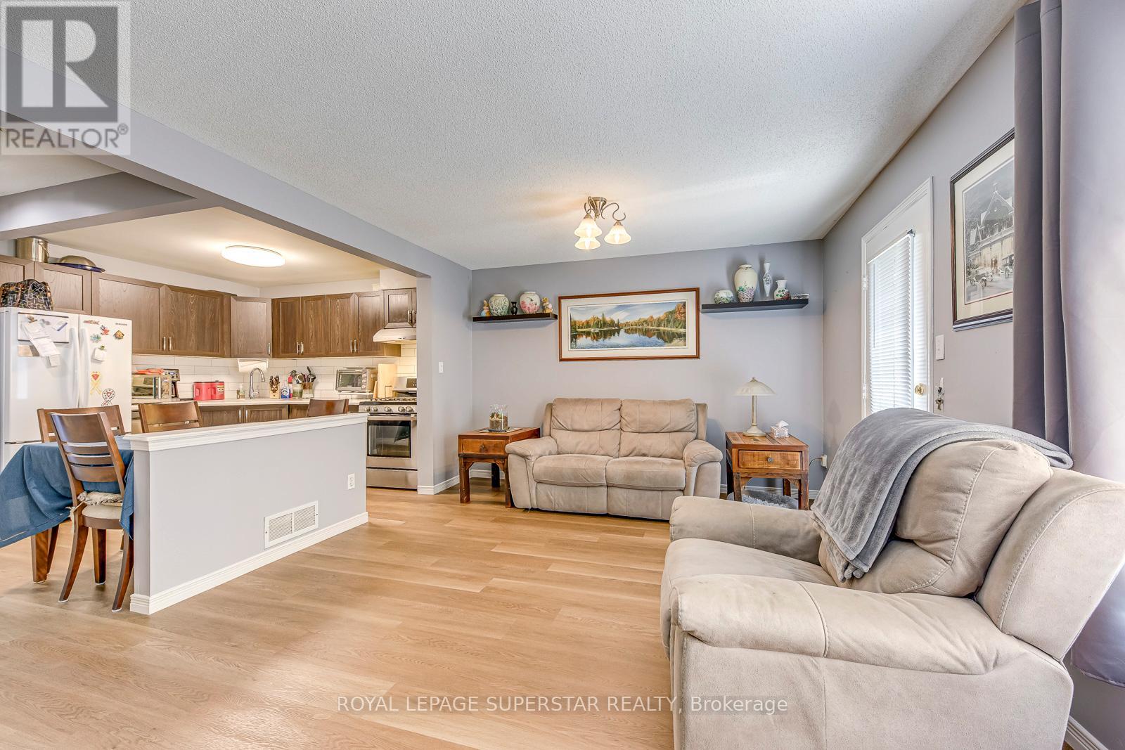 Photo 16 of 17 1809 Upper Wentworth Street, Hamilton ON