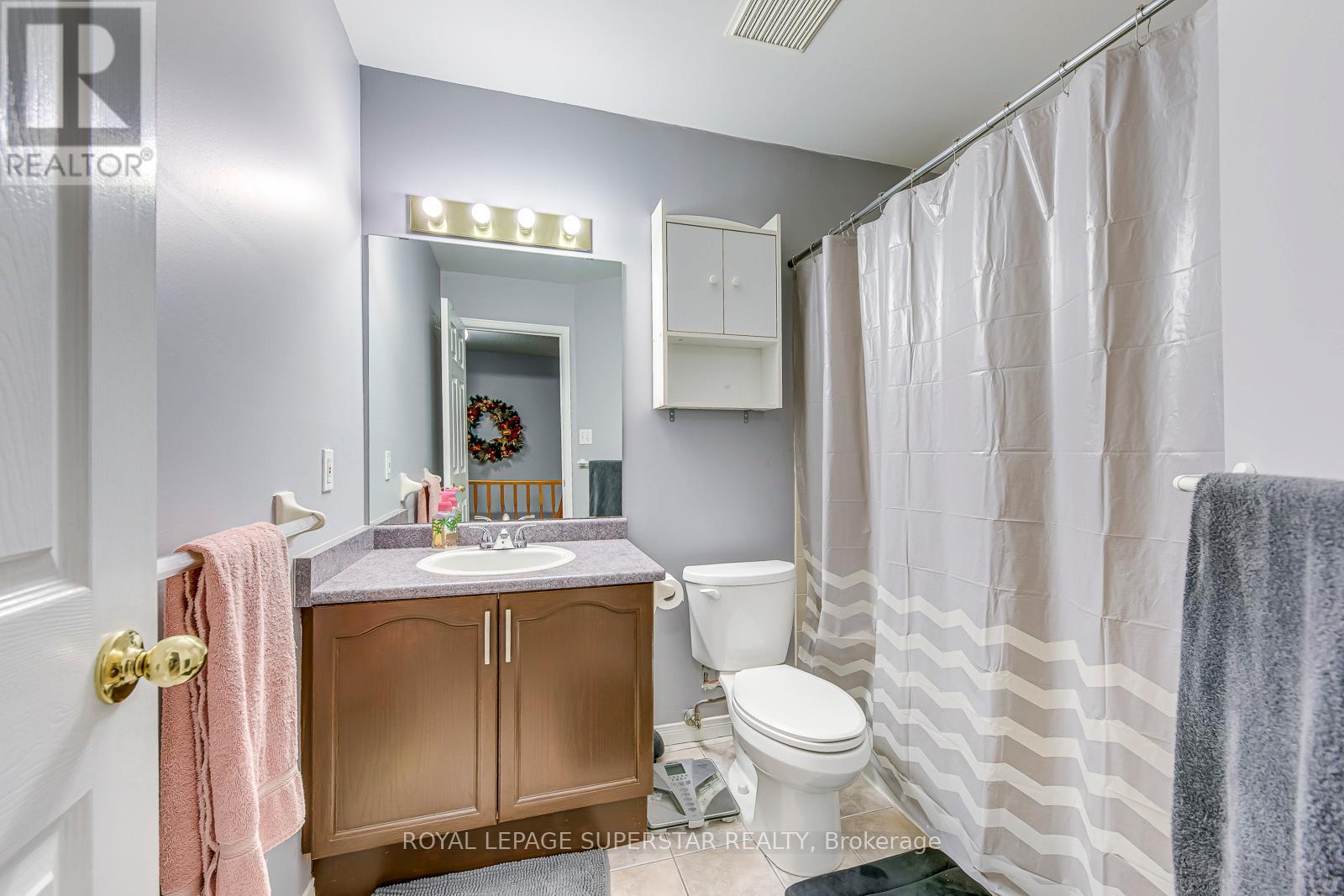 Photo 11 of 17 1809 Upper Wentworth Street, Hamilton ON