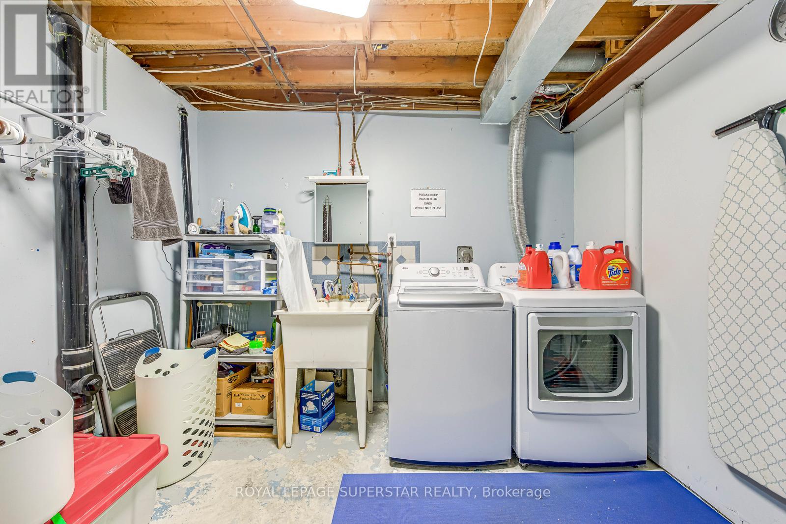 Photo 15 of 17 1809 Upper Wentworth Street, Hamilton ON