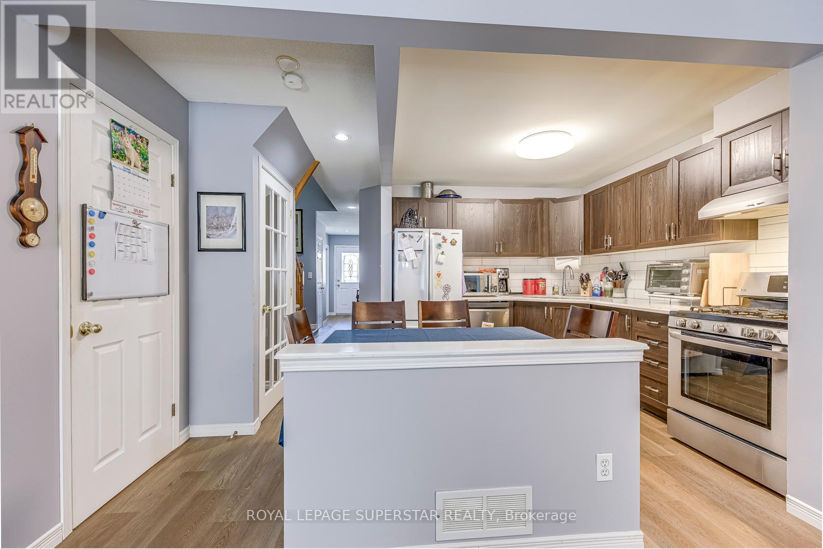 Photo 1 of 17 1809 Upper Wentworth Street, Hamilton ON