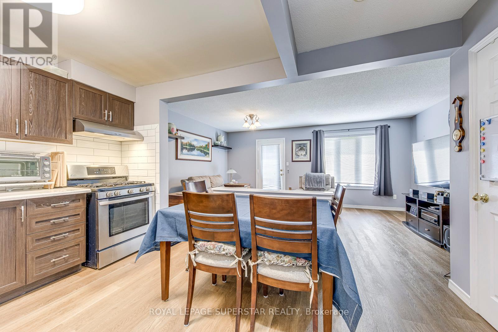 Photo 27 of 17 1809 Upper Wentworth Street, Hamilton ON