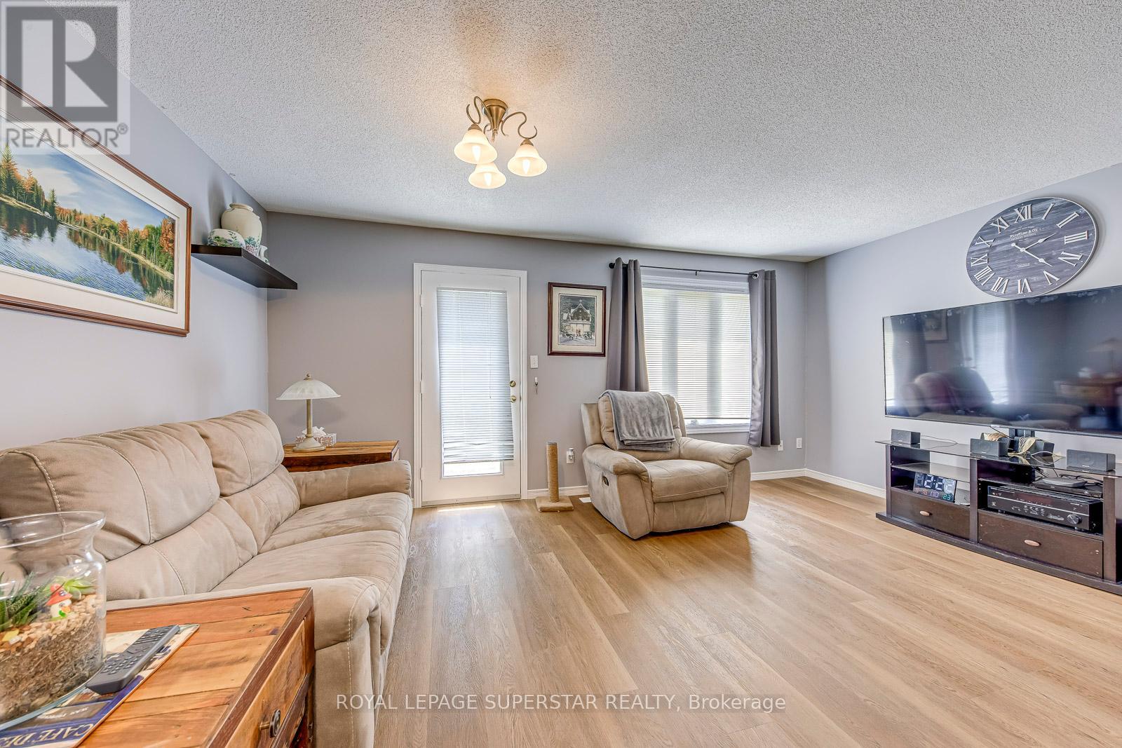 Photo 24 of 17 1809 Upper Wentworth Street, Hamilton ON