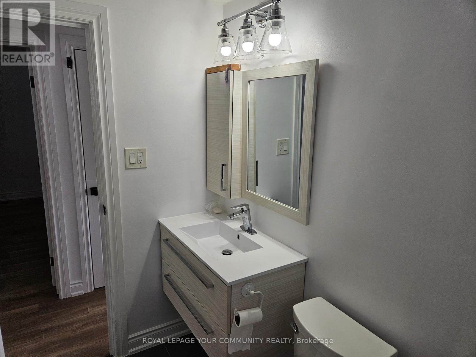 Photo 6 of 39 Eastern Avenue, New Tecumseth ON