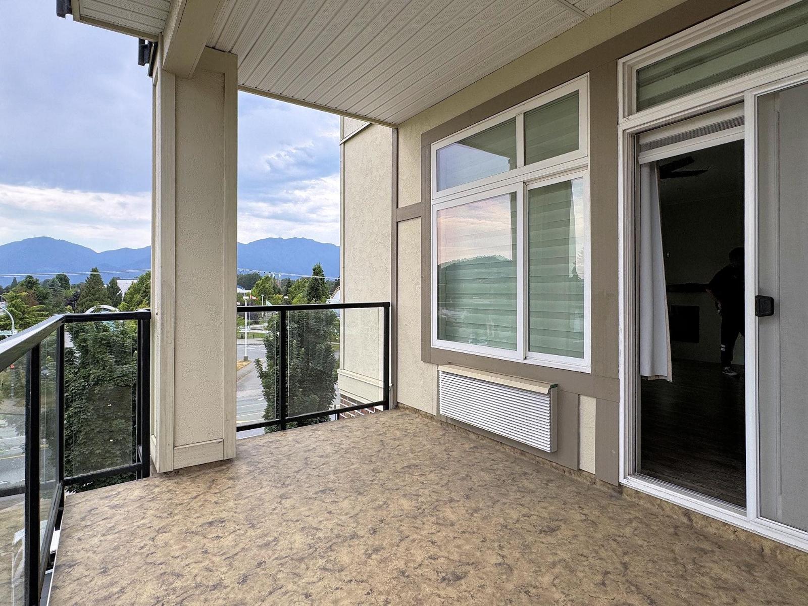 Photo 11 of 301 9130 Corbould Street Chilliwack Proper West, Chilliwack BC