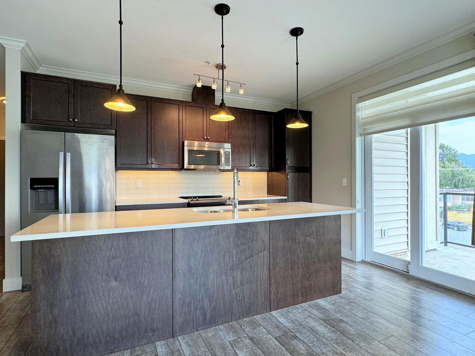 Photo 2 of 301 9130 Corbould Street Chilliwack Proper West, Chilliwack BC