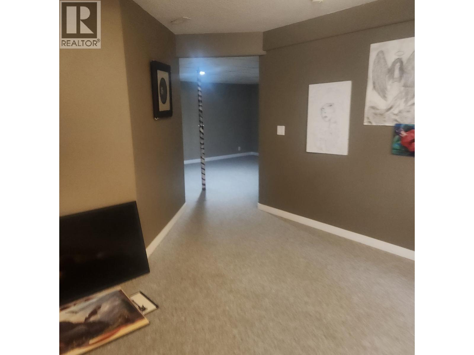 Photo 10 of A 10007 111 Avenue, Fort St John BC