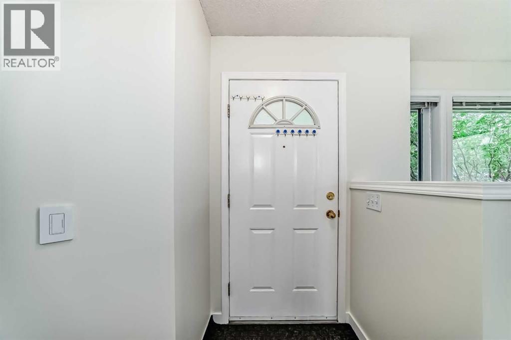 Single Family House for Sale in   Sandarac Drive NW Sandstone Valley Calgary 