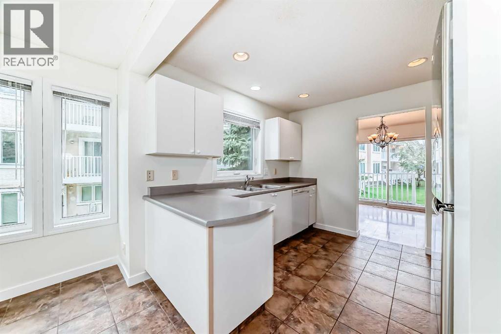 Single Family House for Sale in   Sandarac Drive NW Sandstone Valley Calgary 