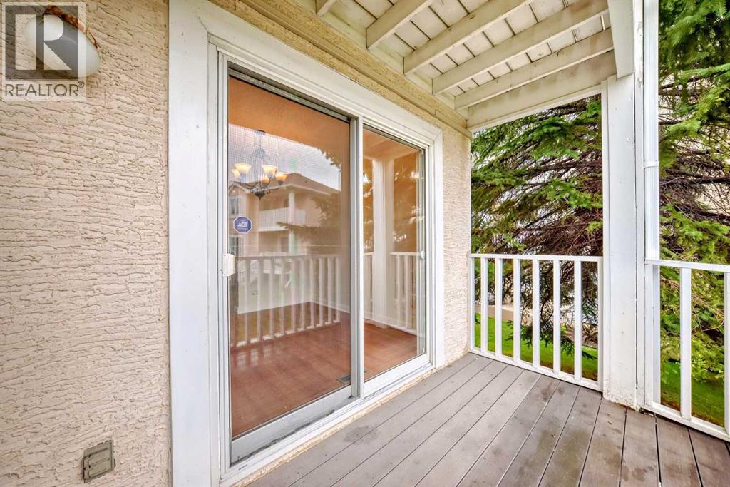 Single Family House for Sale in   Sandarac Drive NW Sandstone Valley Calgary 