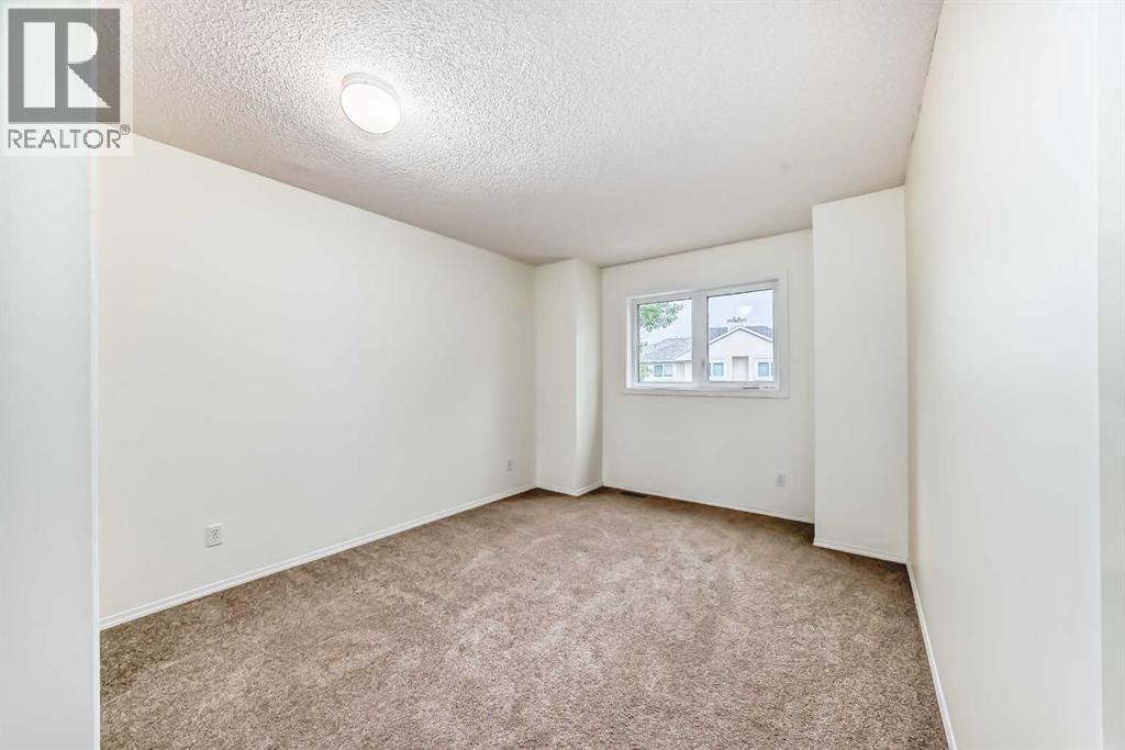 Single Family House for Sale in   Sandarac Drive NW Sandstone Valley Calgary 