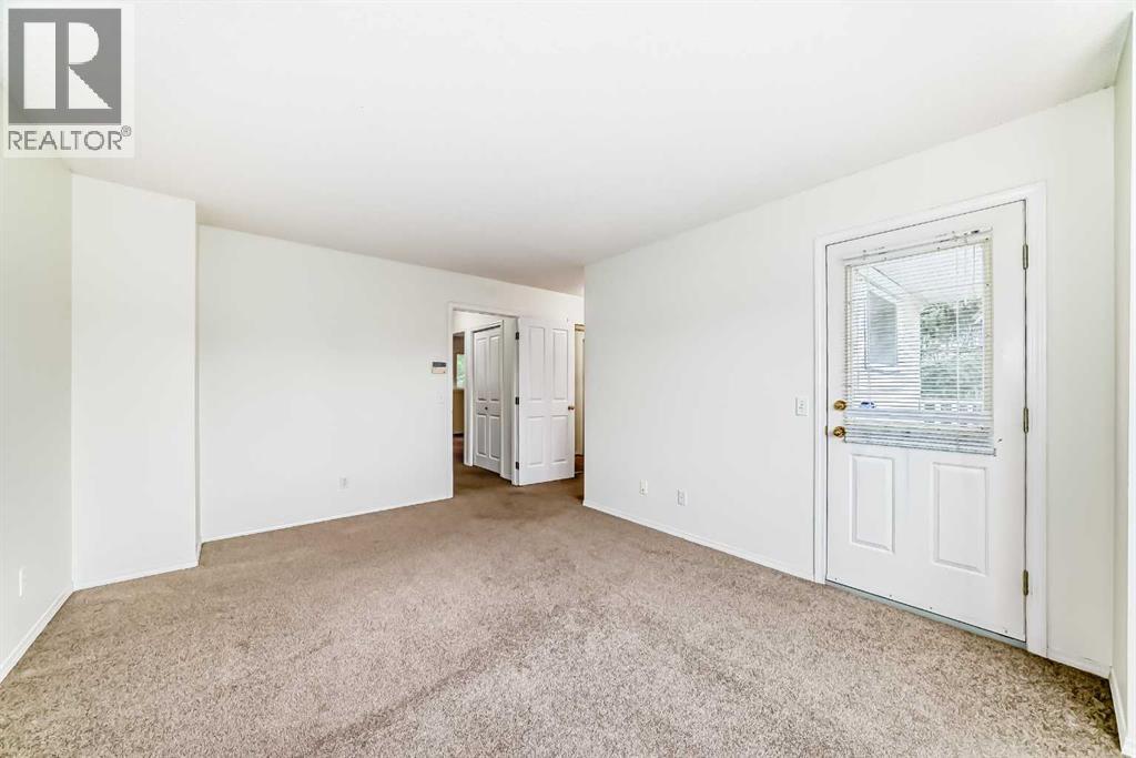 Single Family House for Sale in   Sandarac Drive NW Sandstone Valley Calgary 