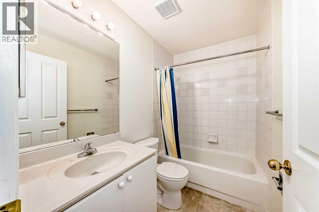 Single Family House for Sale in   Sandarac Drive NW Sandstone Valley Calgary 