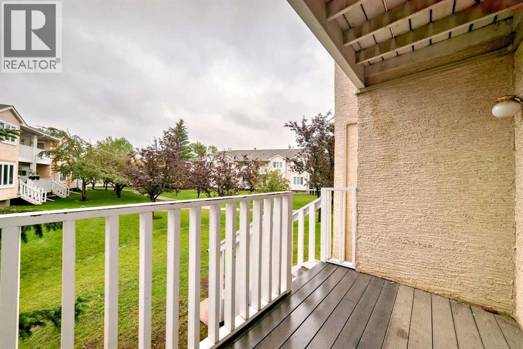 Single Family House for Sale in   Sandarac Drive NW Sandstone Valley Calgary 