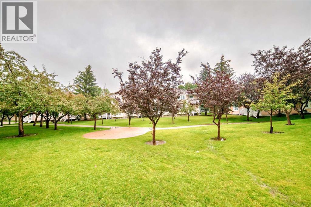 Single Family House for Sale in   Sandarac Drive NW Sandstone Valley Calgary 