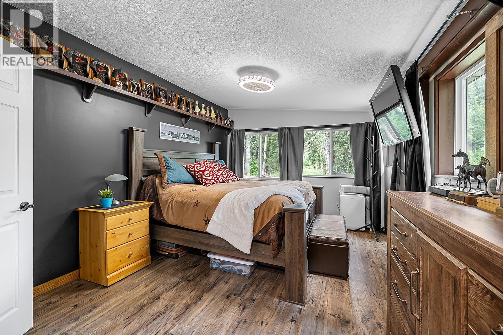 Photo 13 of 1077 Goat River South Road, Creston BC