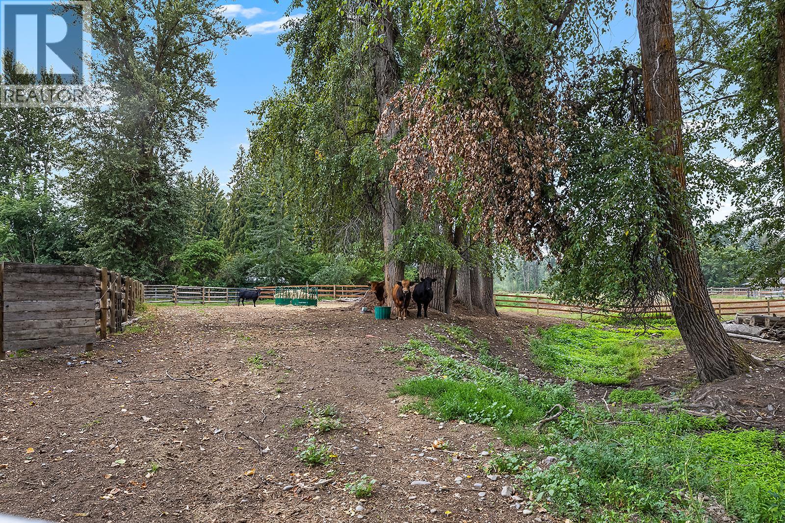 Photo 23 of 1077 Goat River South Road, Creston BC