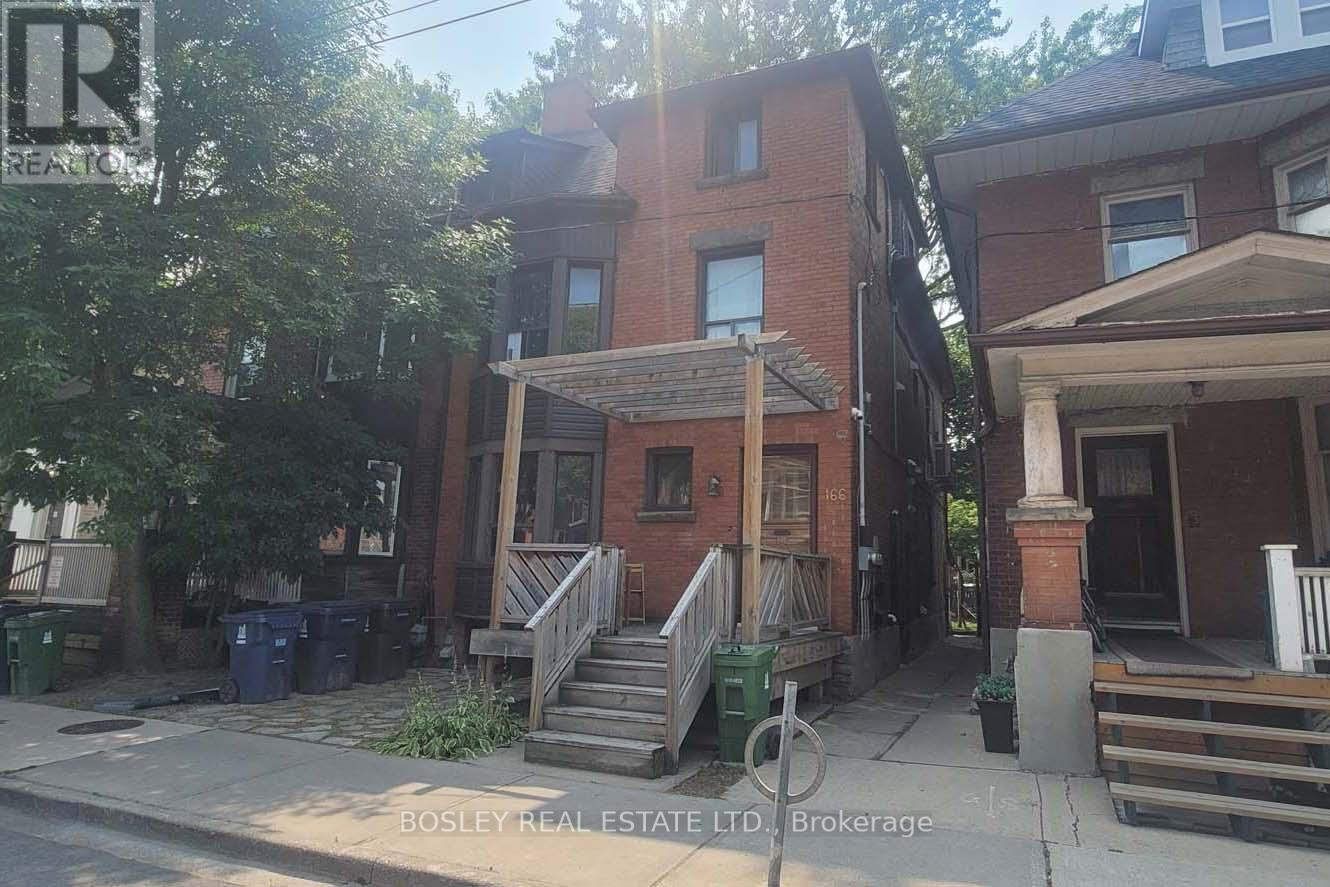 Photo 1 of 3 166 Spadina Road, Toronto ON
