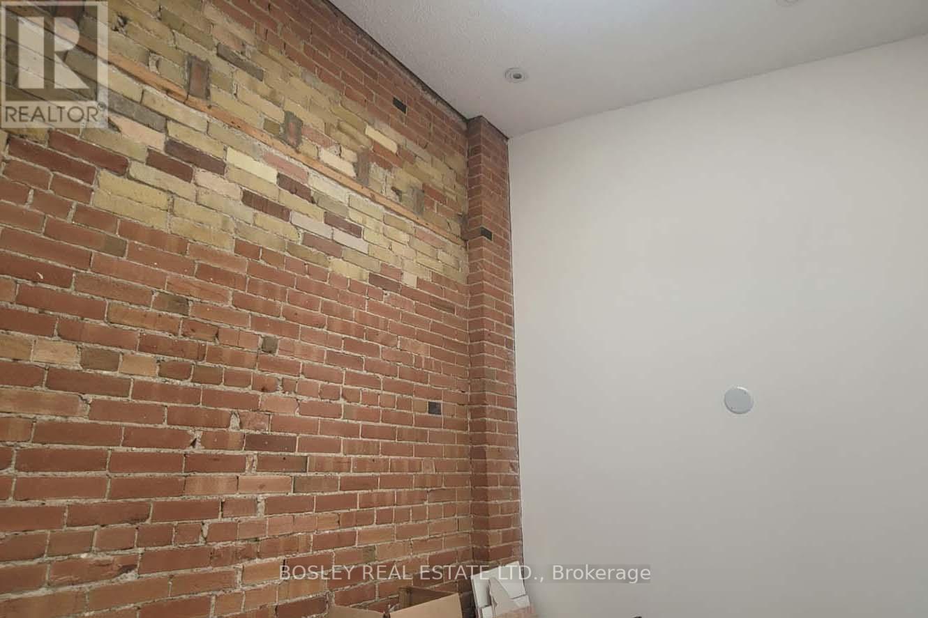 Photo 17 of 3 166 Spadina Road, Toronto ON