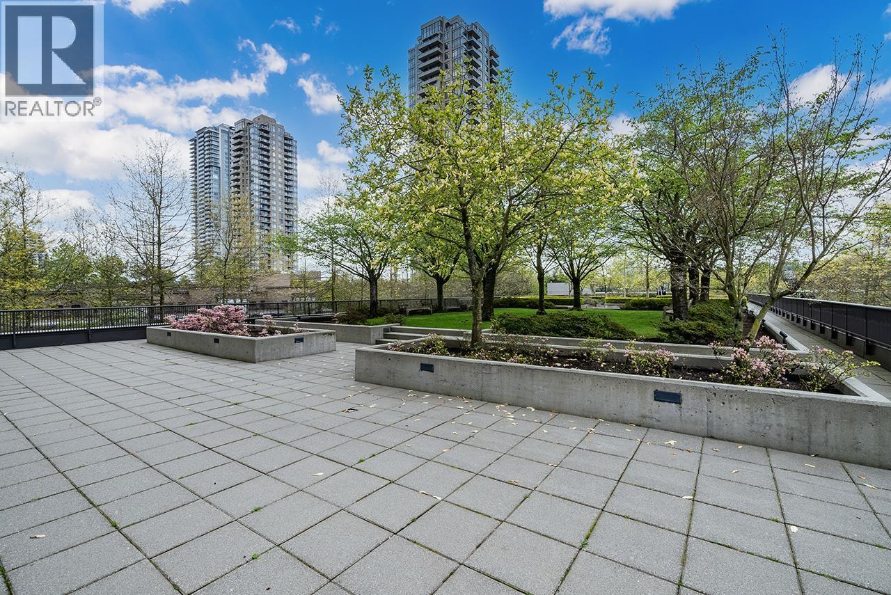 Photo 9 of 1501 4182 Dawson Street, Burnaby BC
