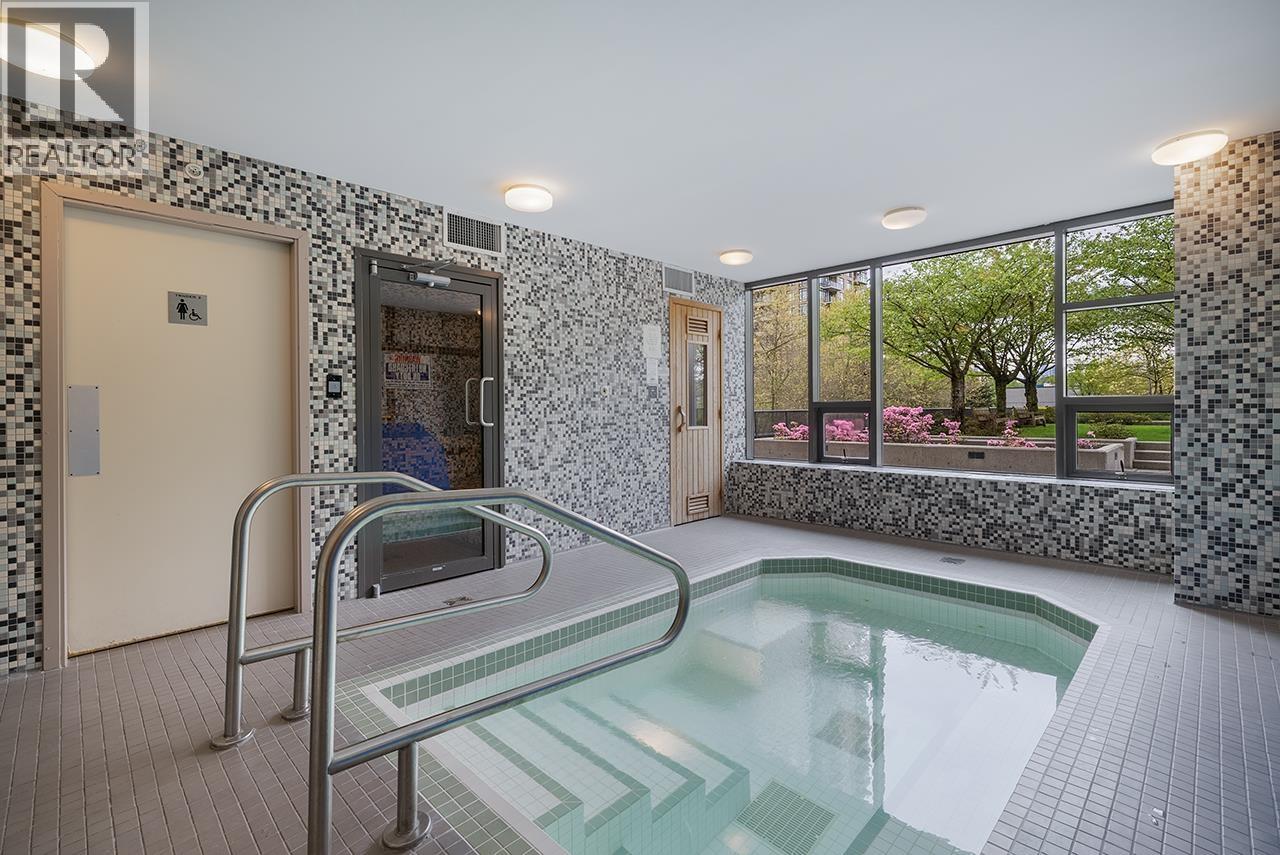 Photo 10 of 1501 4182 Dawson Street, Burnaby BC