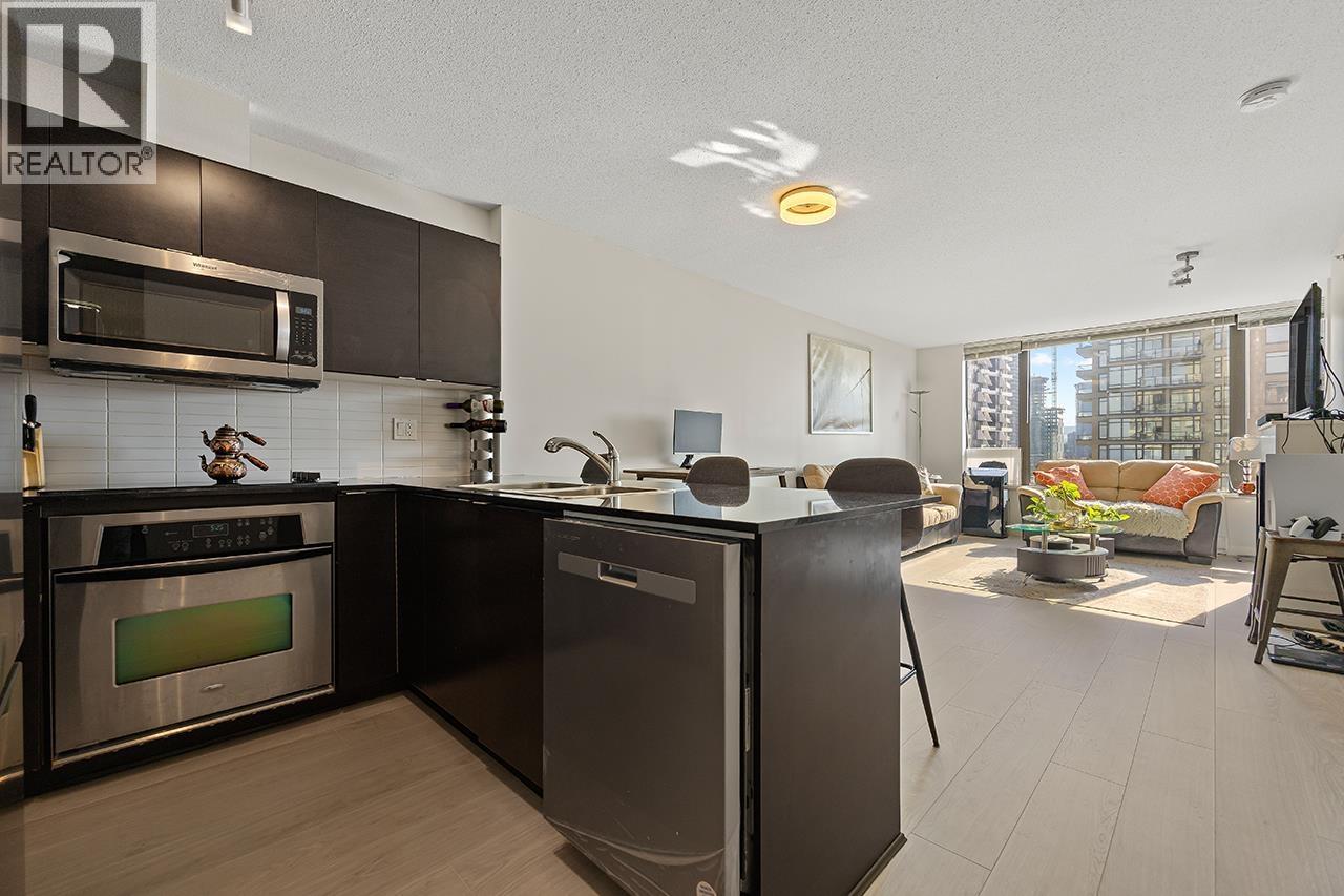 Photo 13 of 1501 4182 Dawson Street, Burnaby BC