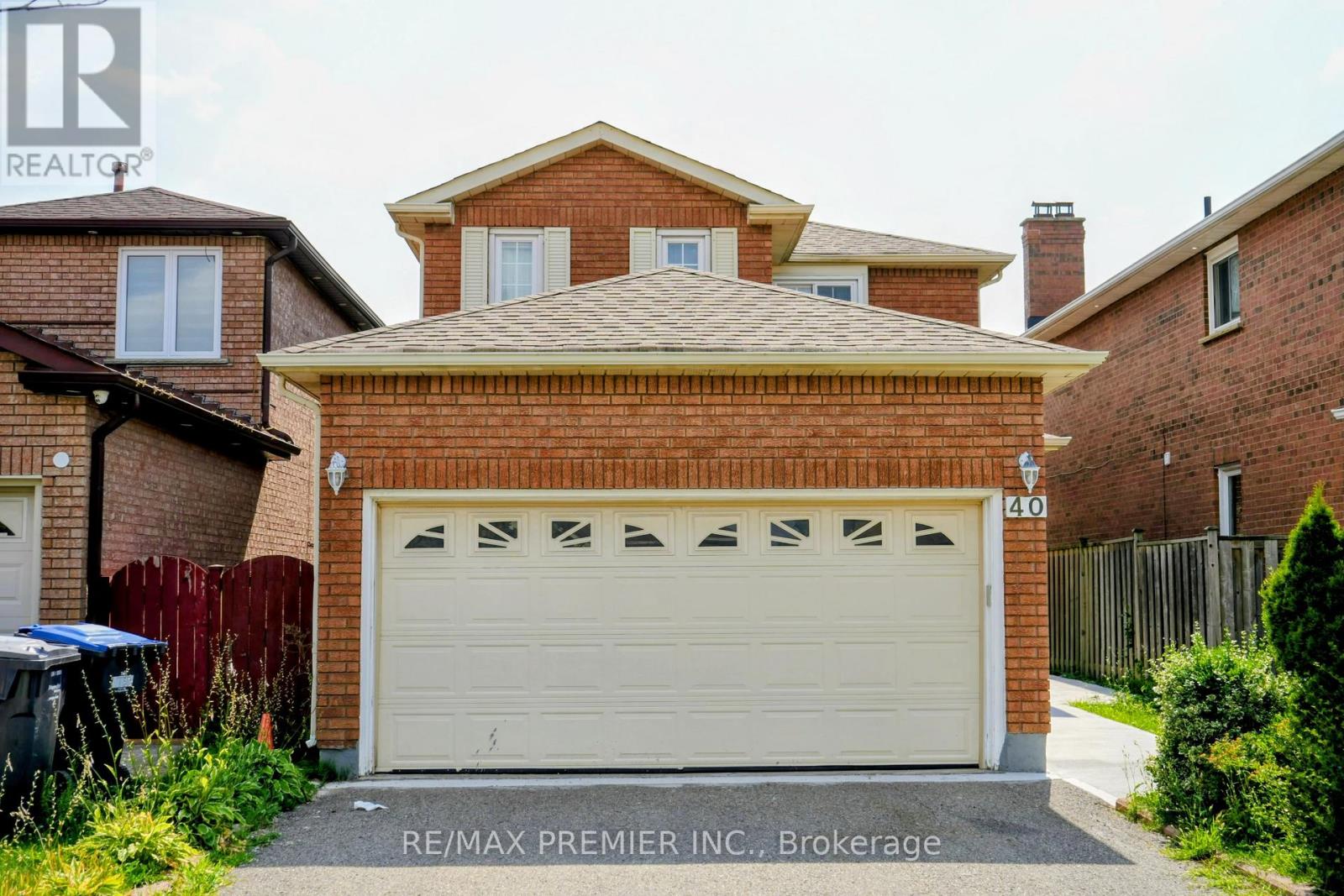 Photo 35 of 40 Kentucky Drive, Brampton ON