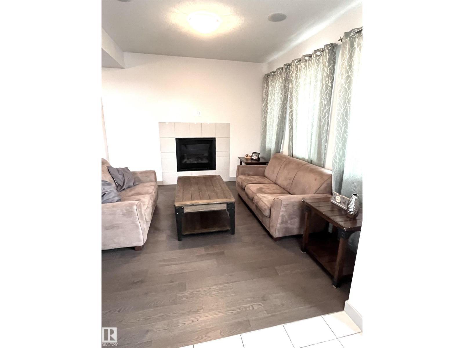 Photo 23 of 16464 15 Av Sw, Edmonton AB