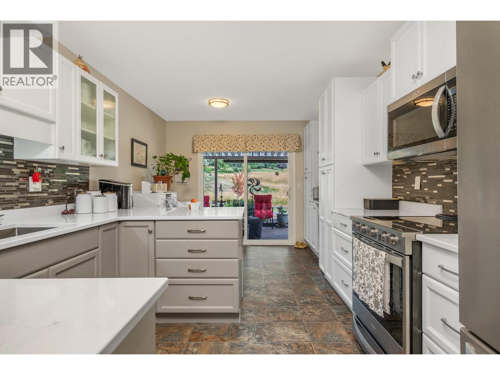 Photo 5 of 1001 30th Avenue Unit 41, Vernon BC