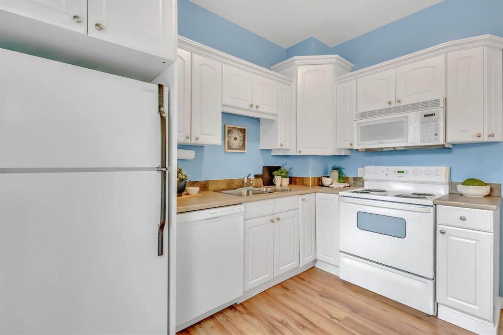 Photo 11 of 860 Strathcona Street, Winnipeg MB